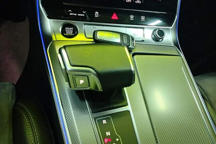 Used Audi A6L 2023 Revised 40 TFSI Luxury Dynamic Edition Gear Lever