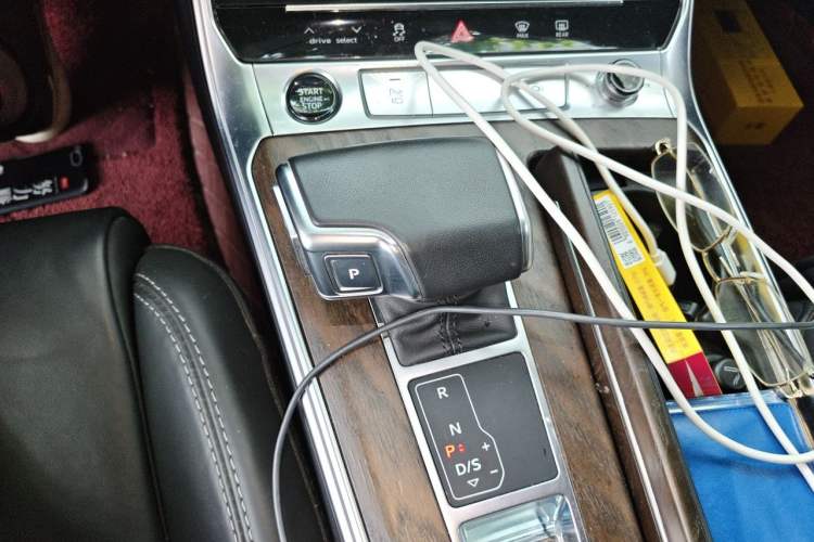Used Audi A6L 2023 40 TFSI Luxury Prestige Edition Gear Lever