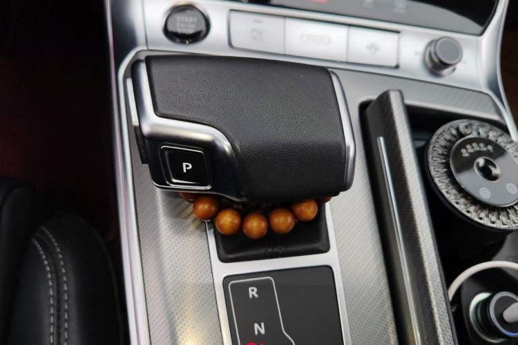 Used Audi A6L 2023 Revised 40 TFSI Luxury Dynamic Edition Gear Lever