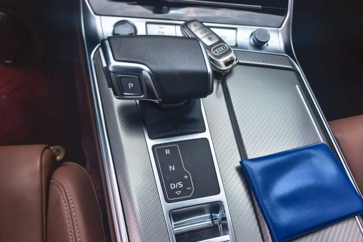 Used Audi A6L 2023 Revised 45 TFSI Prestige Elegant Edition Gear Lever