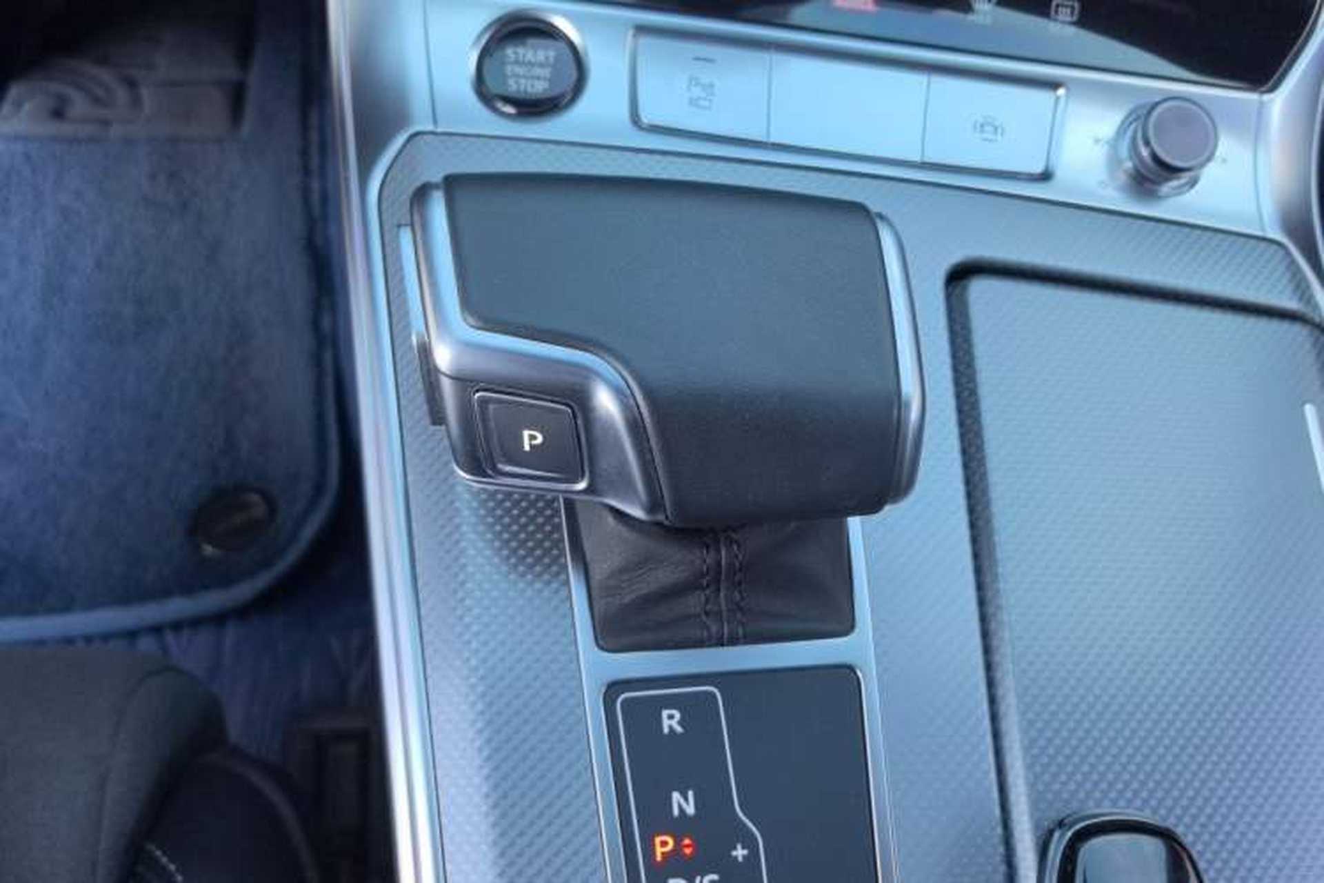 Used Audi A6L 2023 Revised 45 TFSI Prestige Dynamic Edition Gear Lever