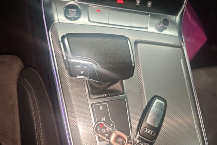 Used Audi A6L 2023 Revised 40 TFSI Luxury Dynamic Edition Gear Lever