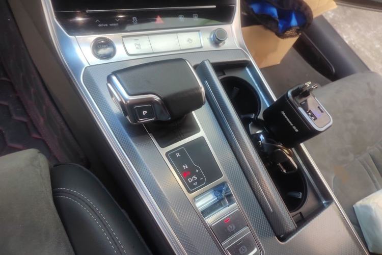 Used Audi A6L 2023 40 TFSI Luxury Dynamic Model Gear Lever