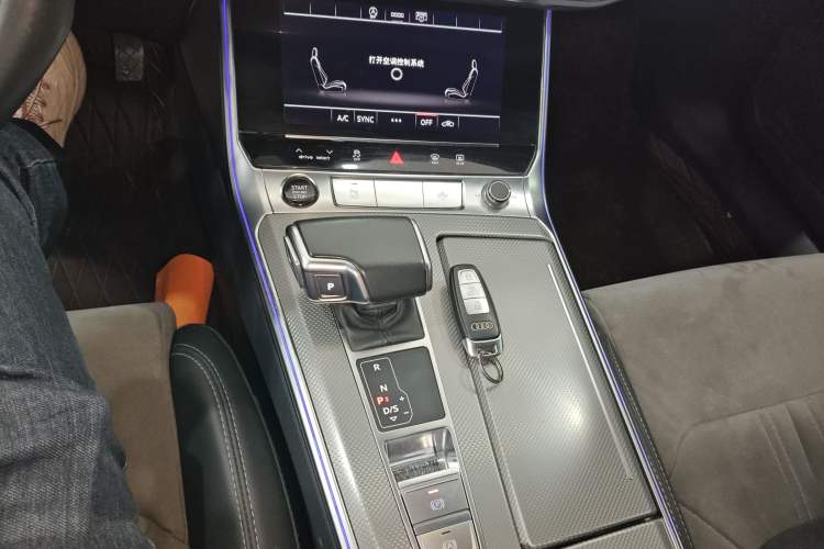 Used Audi A6L 2023 40 TFSI Luxury Dynamic Model Gear Lever
