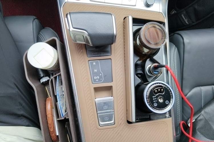 Used Audi A6L 2023 Revised 45 TFSI Prestige Dynamic Edition Gear Lever
