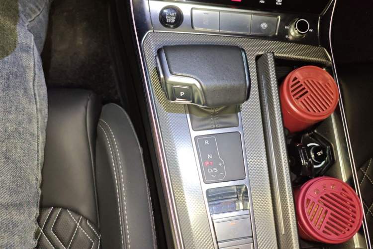 Used Audi A6L 2023 40 TFSI Luxury Dynamic Model Gear Lever