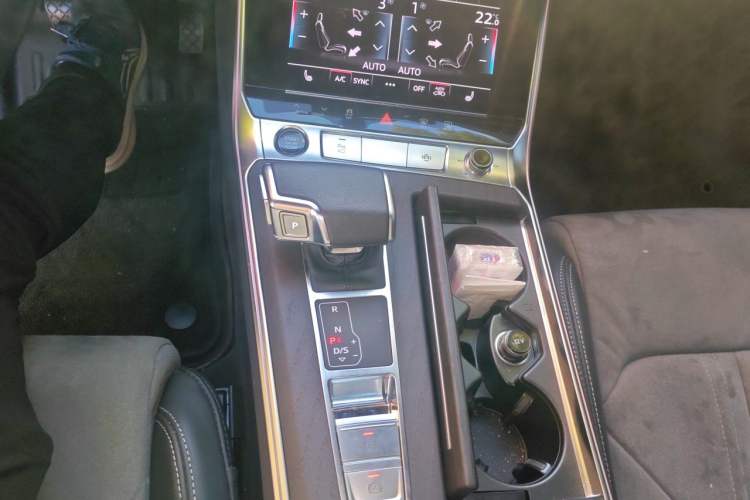 Used Audi A6L 2023 Revised Edition 45 TFSI quattro Prestige Dynamic Version Gear Lever