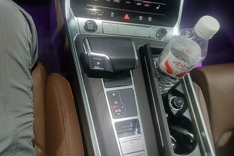 Used Audi A6L 2023 45 TFSI quattro Prestige Dynamic Edition Gear Lever