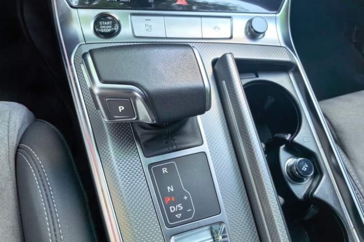 Used Audi A6L 2023 Revised 40 TFSI Luxury Dynamic Edition Gear Lever