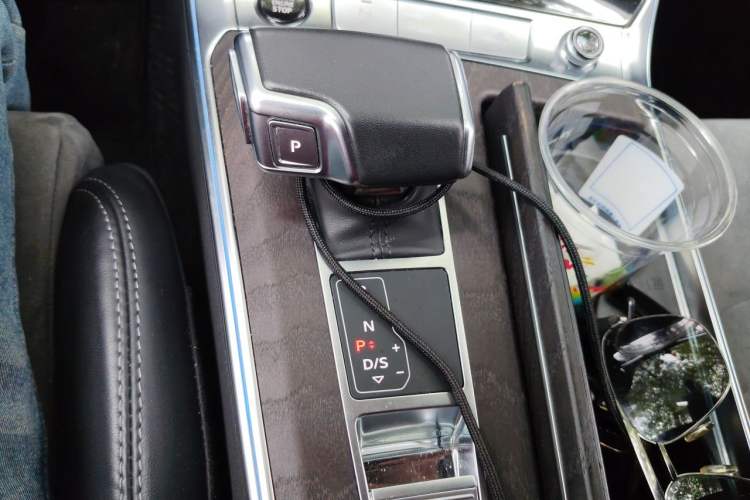 Used Audi A6L 2023 45 TFSI quattro Prestige Dynamic Edition Gear Lever