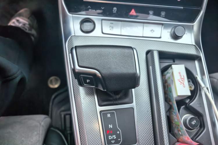 Used Audi A6L 2023 45 TFSI Prestige Dynamic Edition Gear Lever
