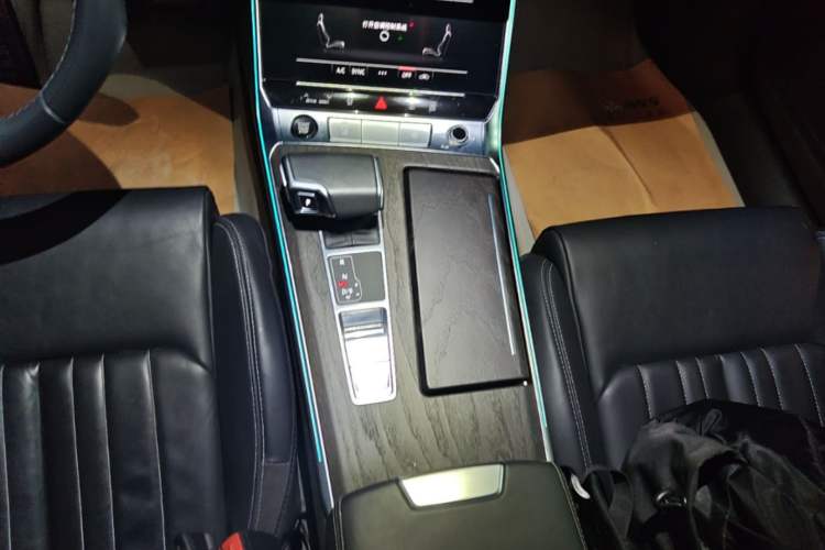 Used Audi A6L 2023 Revised 45 TFSI Prestige Elegant Edition Gear Lever
