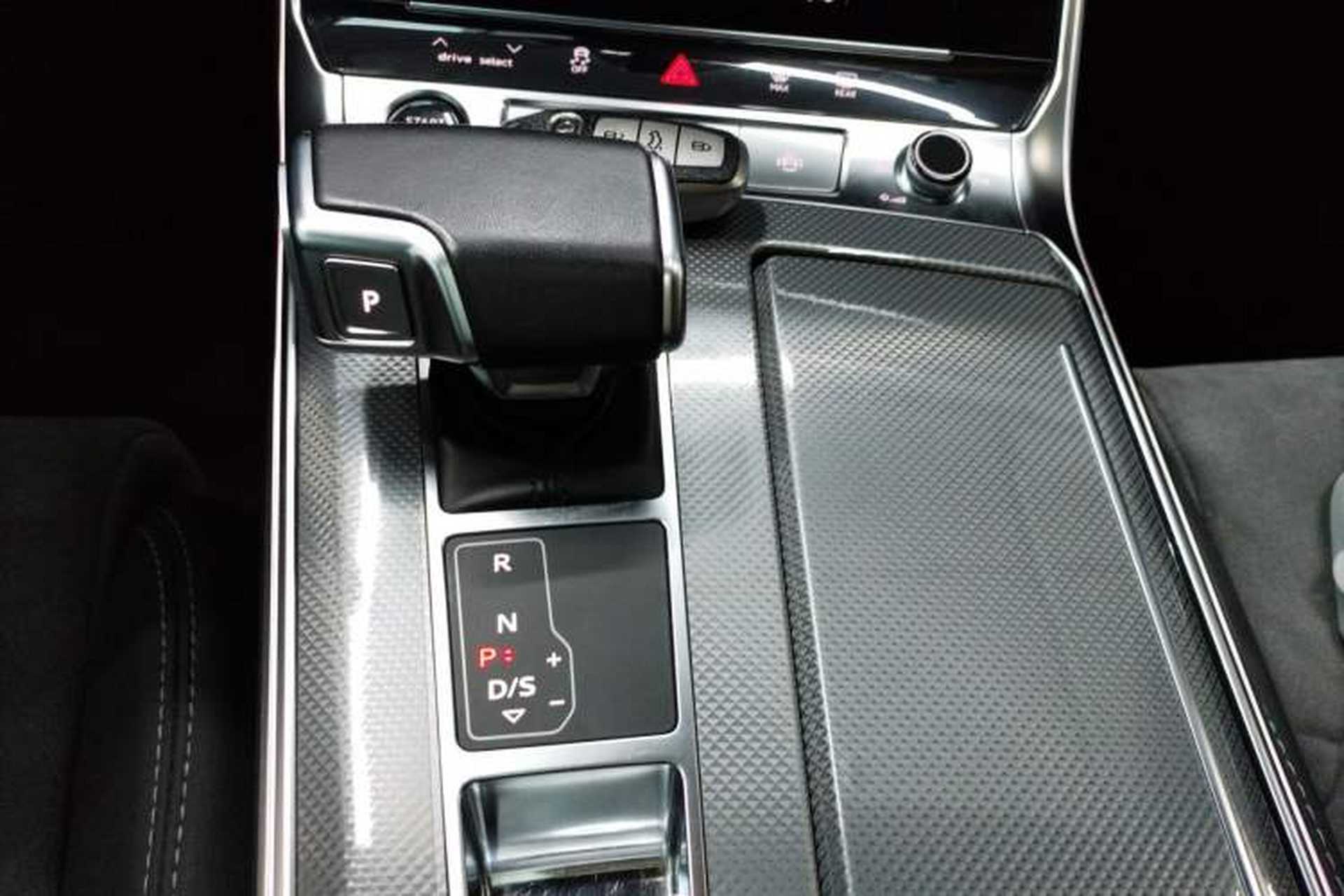 Used Audi A6L 2023 40 TFSI Luxury Dynamic Model Gear Lever