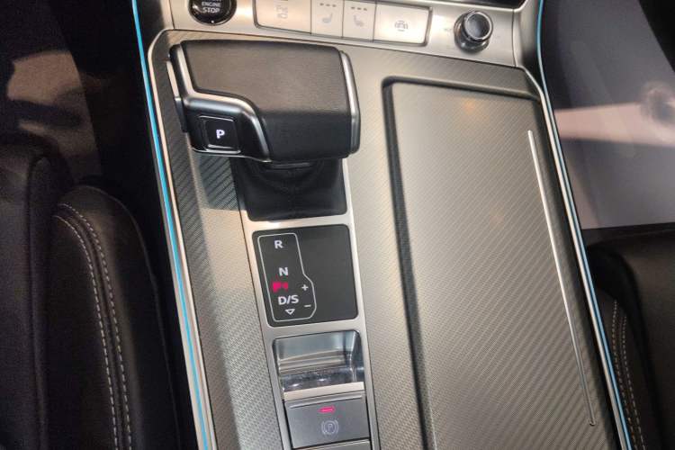 Used Audi A6L 2023 Revised 45 TFSI Prestige Dynamic Edition Gear Lever