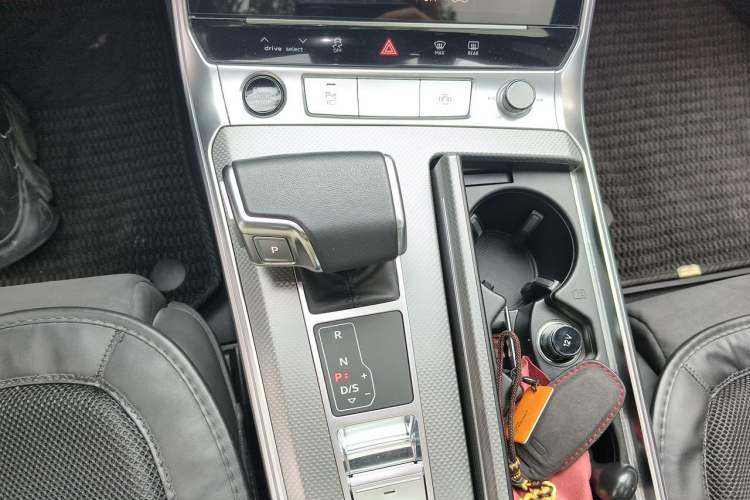 Used Audi A6L 2023 Revised 45 TFSI Prestige Dynamic Edition Gear Lever