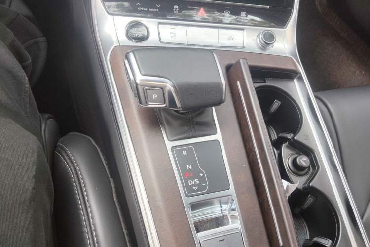 Used Audi A6L 2023 45 TFSI quattro Prestige Dynamic Edition Gear Lever