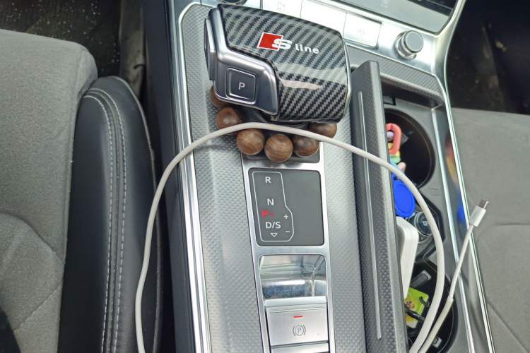 Used Audi A6L 2023 Revised 45 TFSI Prestige Dynamic Edition Gear Lever