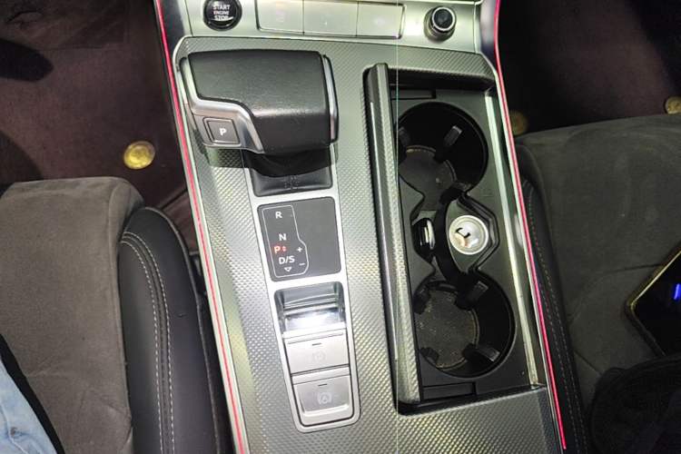Used Audi A6L 2023 Revised 40 TFSI Luxury Dynamic Edition Gear Lever