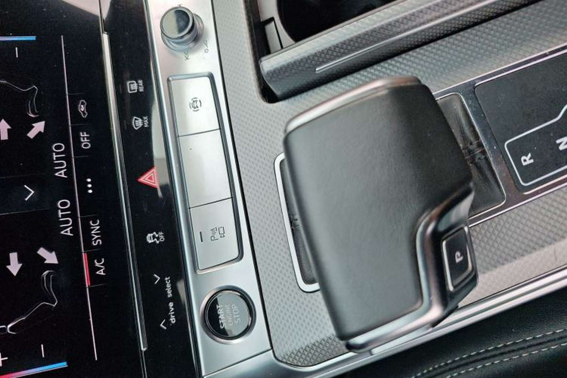 Used Audi A6L 2023 Revised 40 TFSI Luxury Dynamic Edition Gear Lever