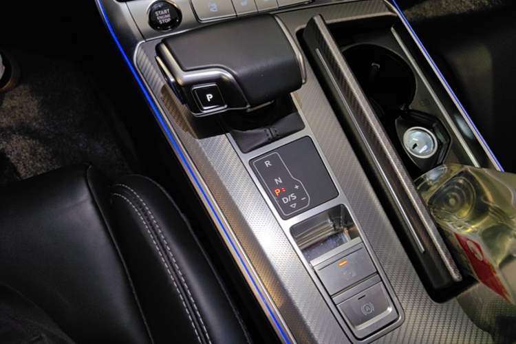 Used Audi A6L 2023 Revised 40 TFSI Luxury Prestige Edition Gear Lever