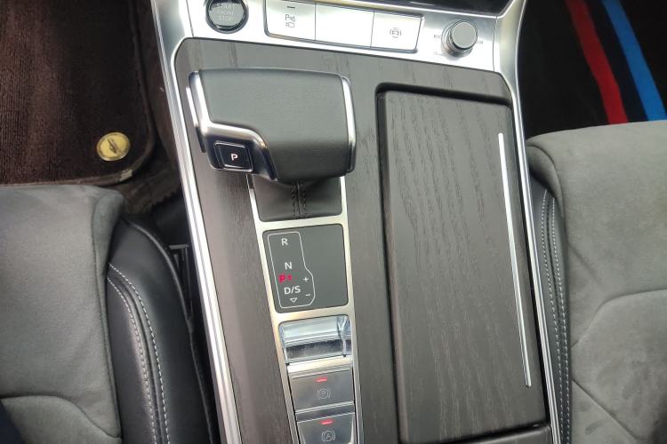 Used Audi A6L 2023 Revised Edition 45 TFSI quattro Prestige Dynamic Version Gear Lever