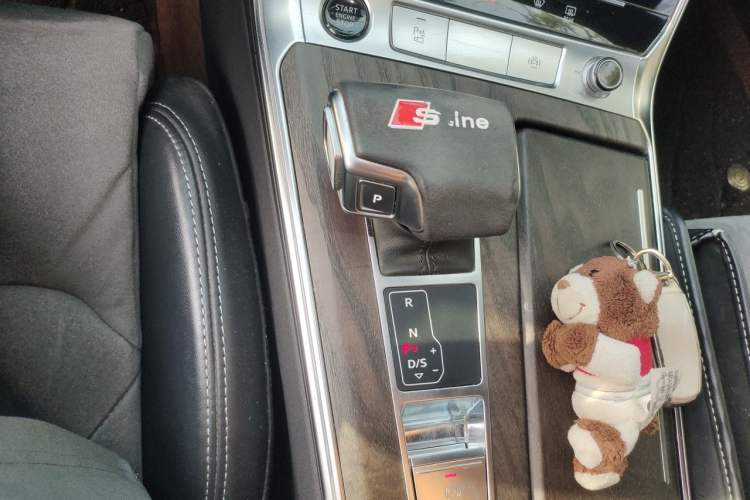 Used Audi A6L 2023 45 TFSI quattro Prestige Dynamic Edition Gear Lever