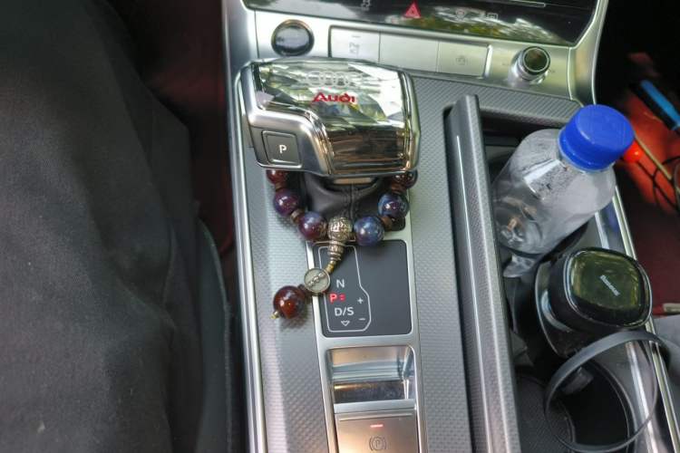 Used Audi A6L 2023 40 TFSI Luxury Dynamic Model Gear Lever