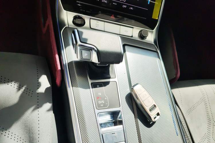 Used Audi A6L 2023 40 TFSI Luxury Dynamic Model Gear Lever