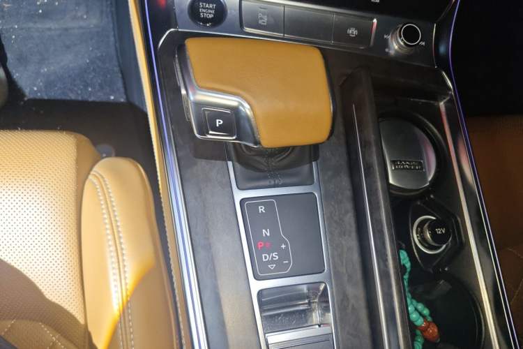 Used Audi A6L 2023 Revised Edition 45 TFSI quattro Prestige Dynamic Version Gear Lever