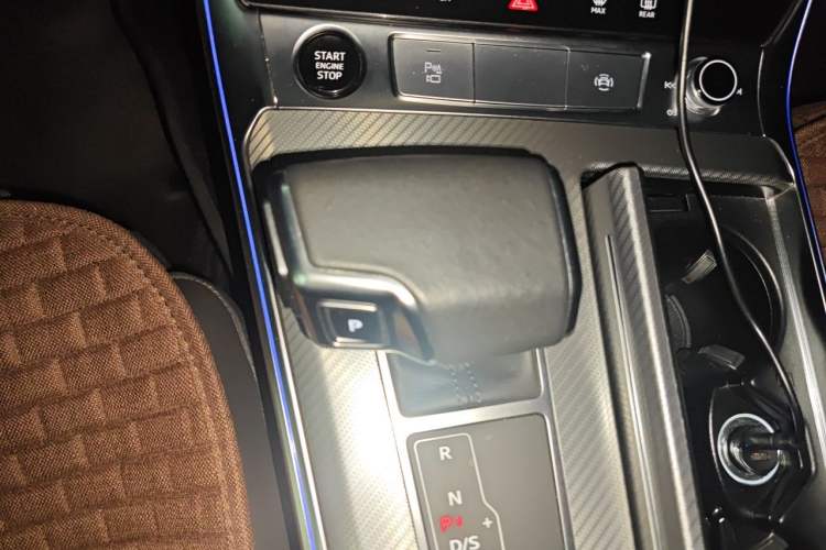 Used Audi A6L 2023 40 TFSI Luxury Prestige Edition Gear Lever