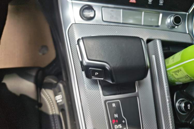 Used Audi A6L 2023 Revised 45 TFSI Prestige Dynamic Edition Gear Lever
