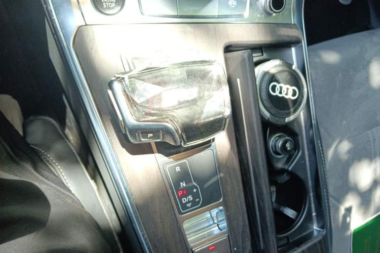 Used Audi A6L 2023 45 TFSI quattro Prestige Dynamic Edition Gear Lever