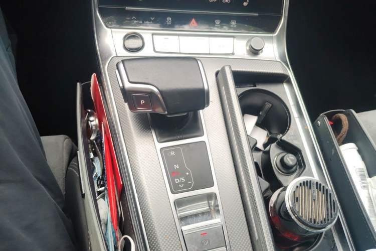Used Audi A6L 2023 40 TFSI Luxury Dynamic Model Gear Lever