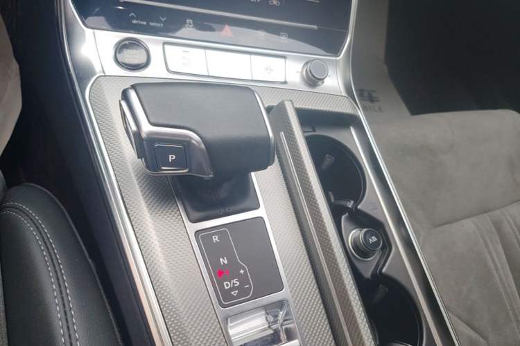 Used Audi A6L 2023 Revised 40 TFSI Luxury Dynamic Edition Gear Lever
