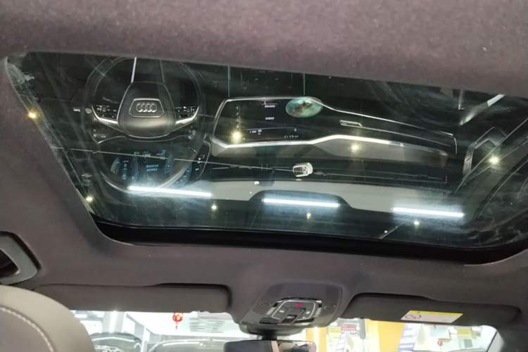 Used Audi A6L 2023 40 TFSI Luxury Dynamic Model Headliner