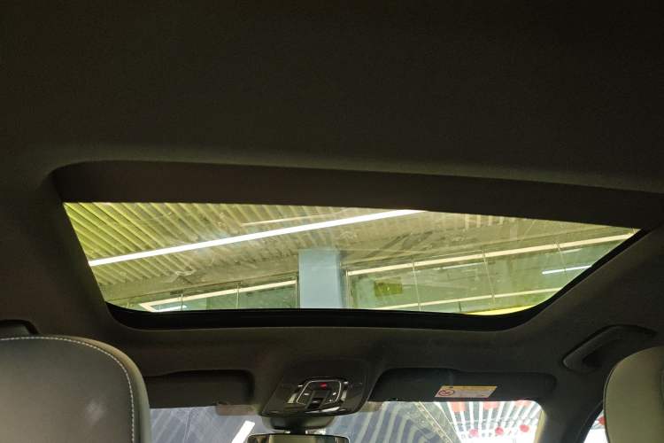 Used Audi A6L 2023 40 TFSI Luxury Dynamic Model Headliner