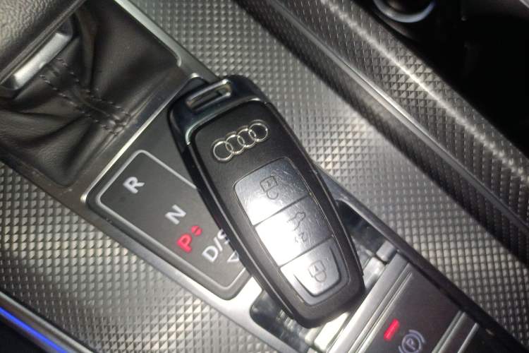 Used Audi A6L 2023 40 TFSI Luxury Dynamic Model Interior 1