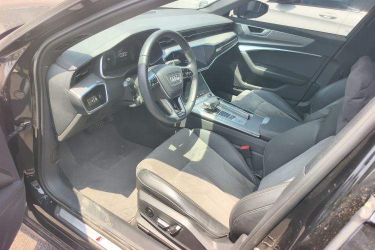 Used Audi A6L 2023 40 TFSI Luxury Dynamic Model Interior 1