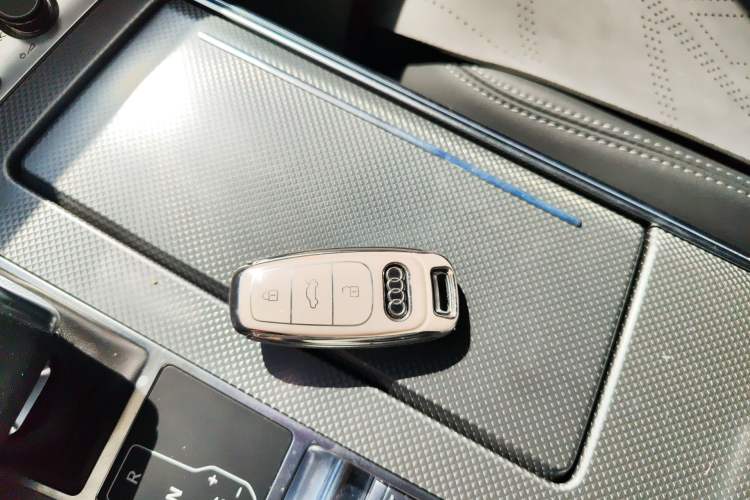 Used Audi A6L 2023 40 TFSI Luxury Dynamic Model Interior 1