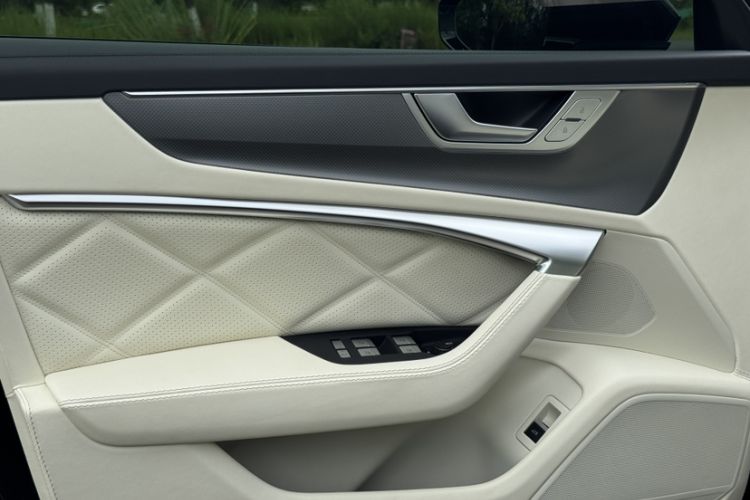 Used Audi A6L 2023 Revised 45 TFSI Prestige Dynamic Edition Interior 11