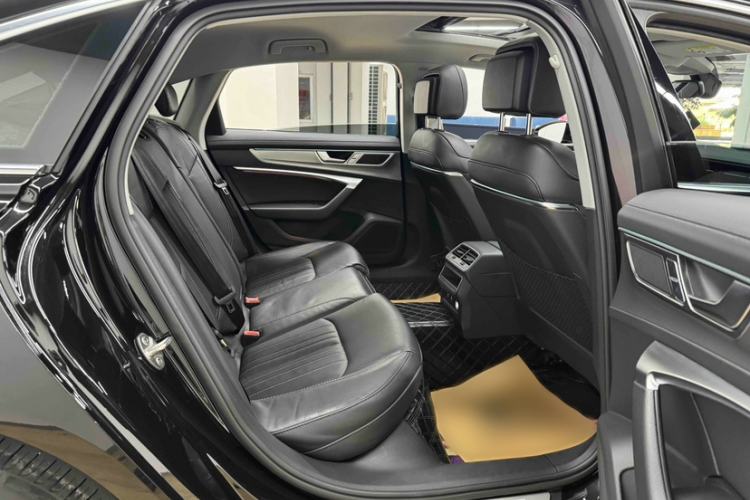 Used Audi A6L 2023 40 TFSI Luxury Prestige Edition Interior 12