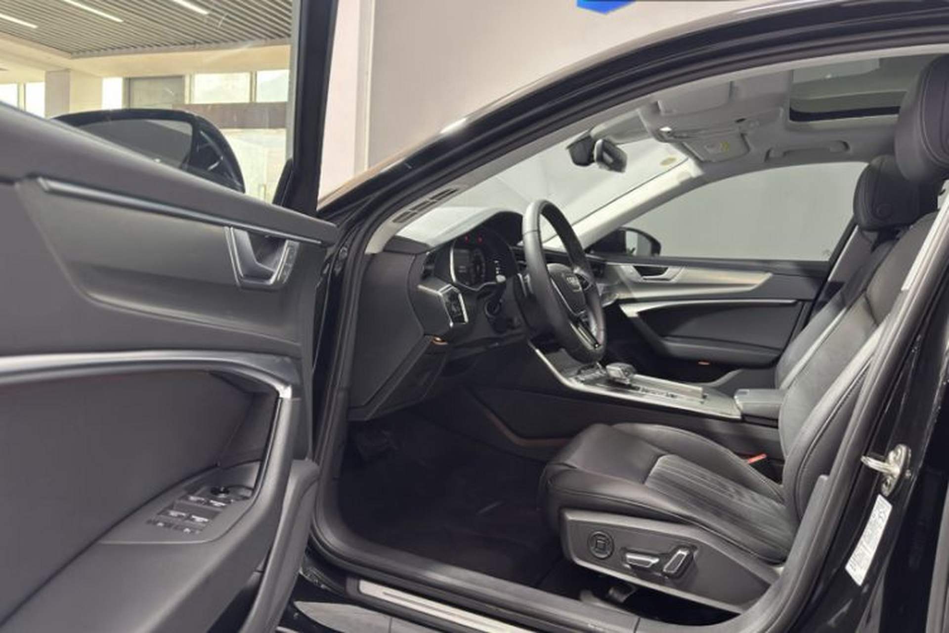 Used Audi A6L 2023 Revised 45 TFSI Prestige Elegant Edition Interior 2