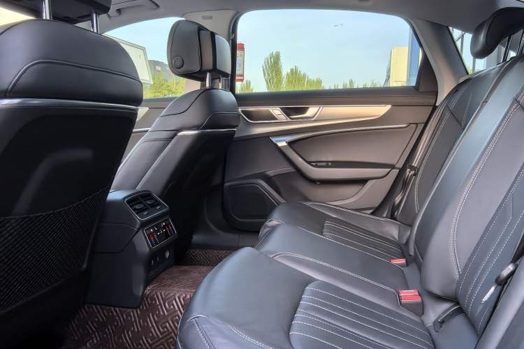 Used Audi A6L 2023 45 TFSI Prestige Elegant Edition Interior 2
