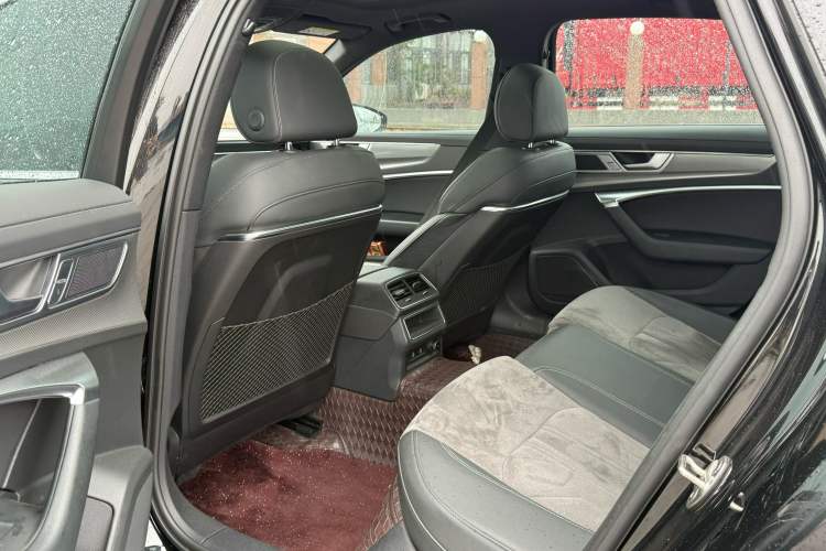 Used Audi A6L 2023 Revised 40 TFSI Luxury Dynamic Edition Interior 2