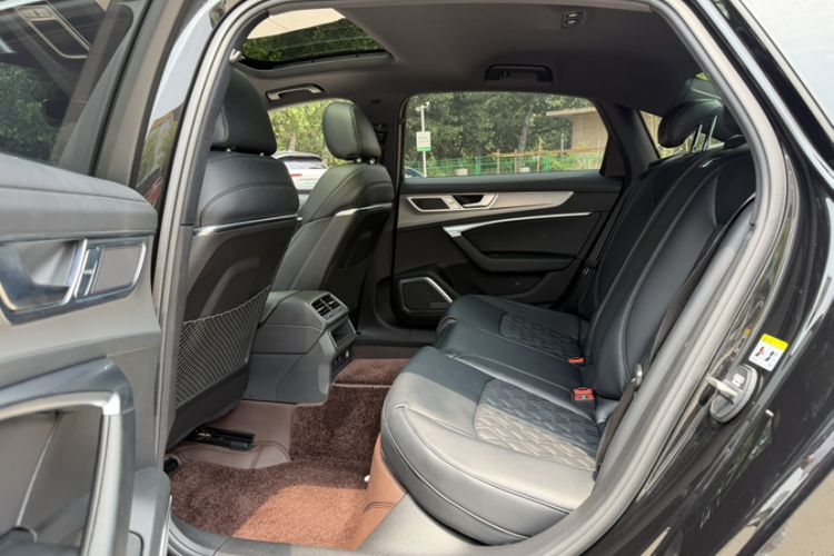 Used Audi A6L 2023 40 TFSI Luxury Dynamic Model Interior 2