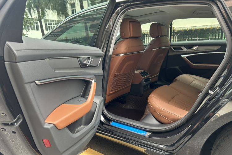 Used Audi A6L 2023 40 TFSI Luxury Prestige Edition Interior 3