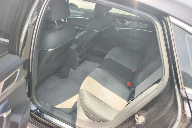 Used Audi A6L 2023 40 TFSI Luxury Dynamic Model Interior 3