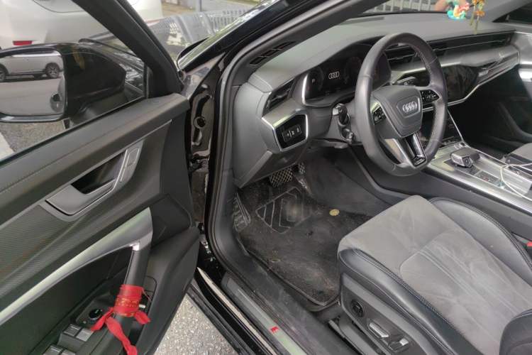 Used Audi A6L 2023 Revised 45 TFSI Prestige Dynamic Edition Interior 3