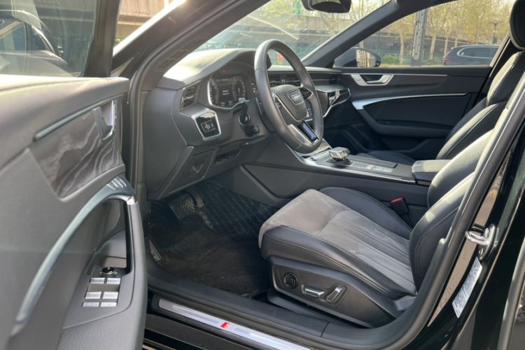 Used Audi A6L 2023 Revised Edition 45 TFSI quattro Prestige Dynamic Version Interior 3