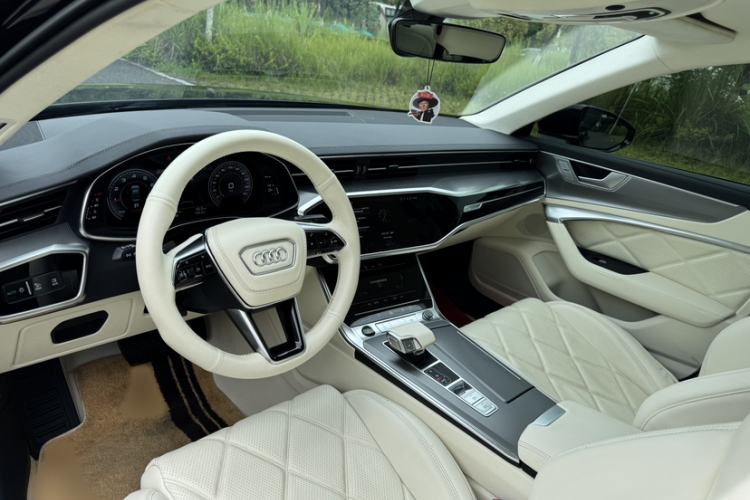 Used Audi A6L 2023 Revised 45 TFSI Prestige Dynamic Edition Interior 3